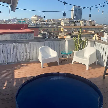 Tiny Nest Over Naples, Private Panoramic Terrace Camping *