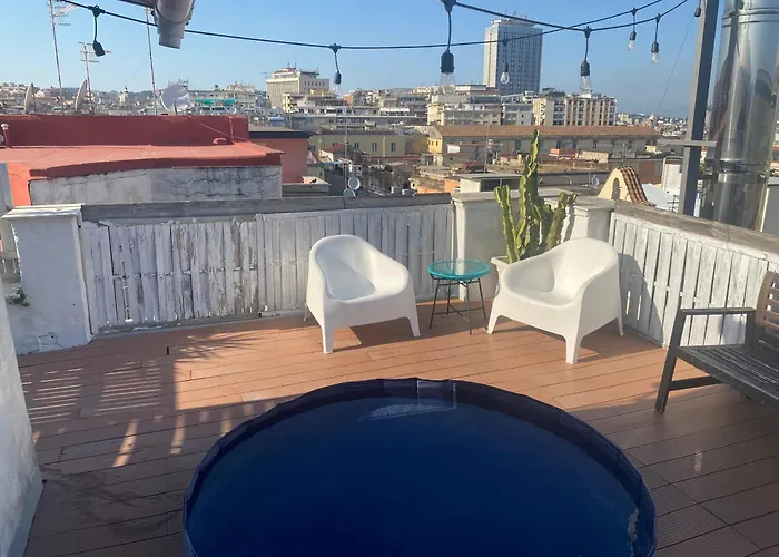 Tiny Nest Over Naples, Private Panoramic Terrace Camping *